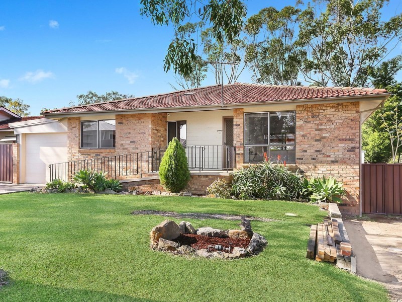 11 Bromwich Place, Menai NSW 2234