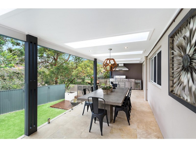 11 Charlotte Place, Illawong NSW 2234