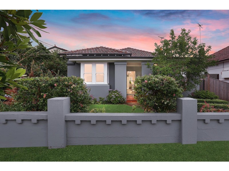 121 Hillcrest Avenue, Hurstville Grove NSW 2220