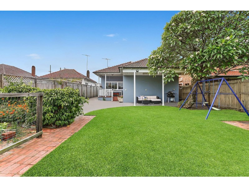 121 Hillcrest Avenue, Hurstville Grove NSW 2220