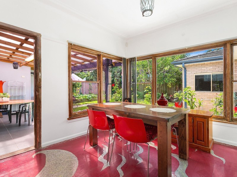 102 Boundary Road, Mortdale NSW 2223