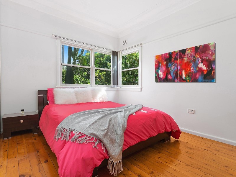 102 Boundary Road, Mortdale NSW 2223