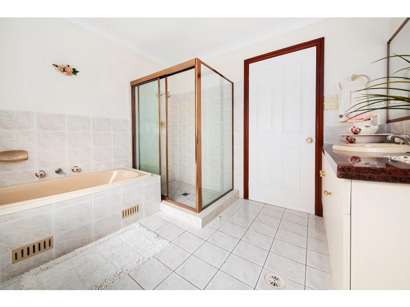 10 Bray Grove, Menai NSW 2234