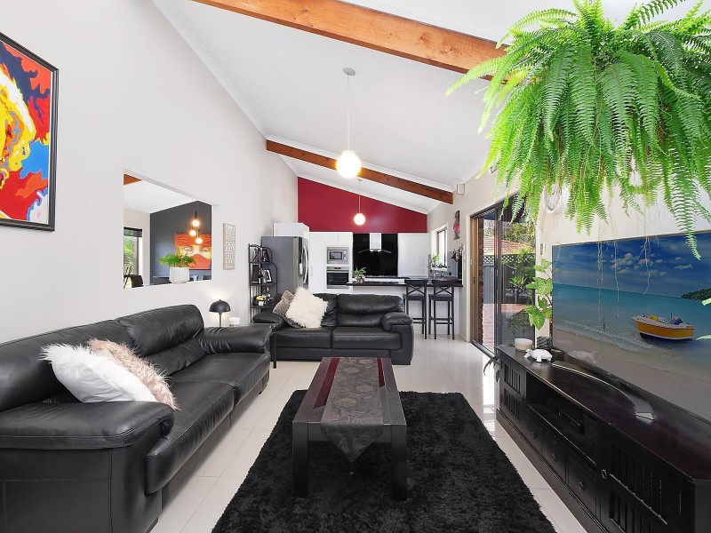 1 Stolle Close, Menai NSW 2234