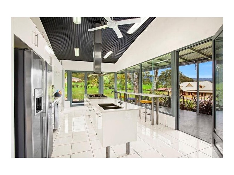 4 Bimbadeen Place, Yellow Rock NSW 2527