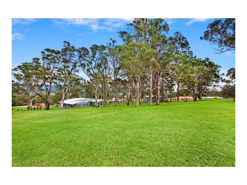 4 Bimbadeen Place, Yellow Rock NSW 2527