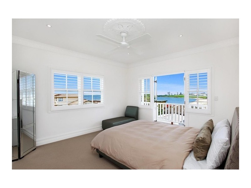 9 Woodland Avenue, Thirroul NSW 2515