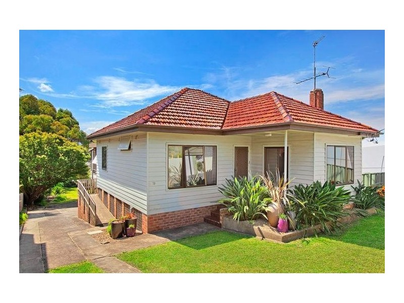 73 Russell Street, Woonona NSW 2517