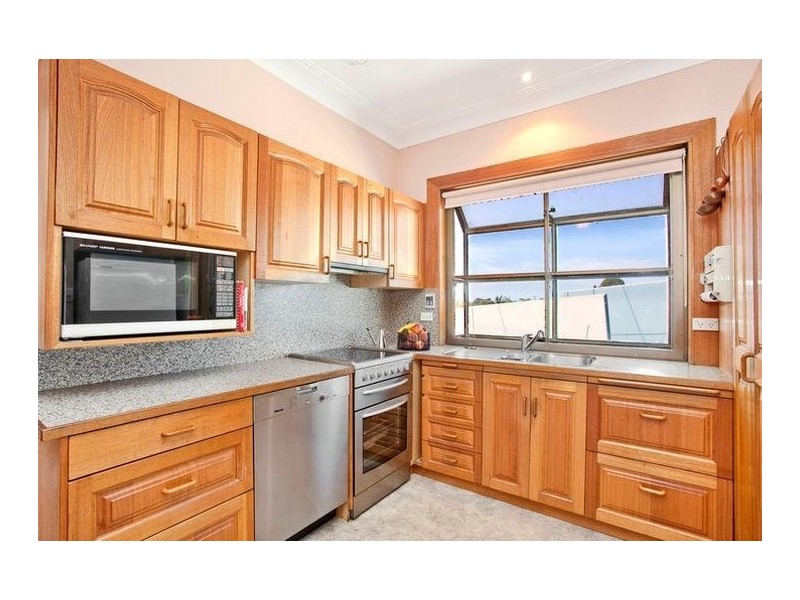 73 Russell Street, Woonona NSW 2517