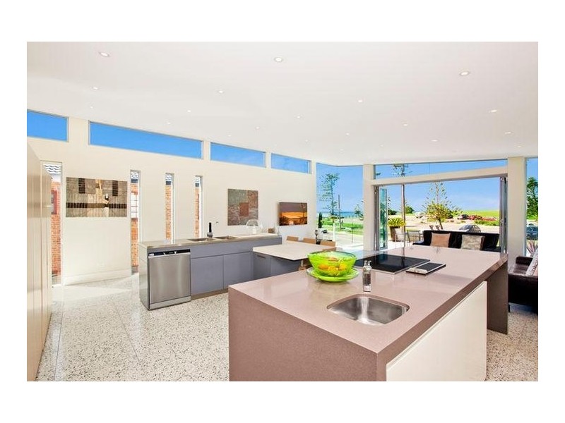 16 Trinity Row, Bulli NSW 2516