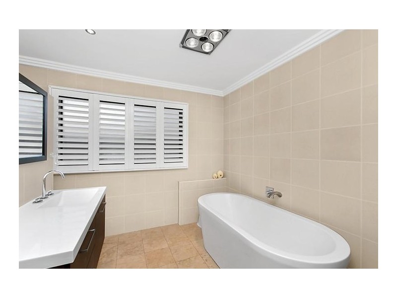 21 Benelong Street, Bulli NSW 2516