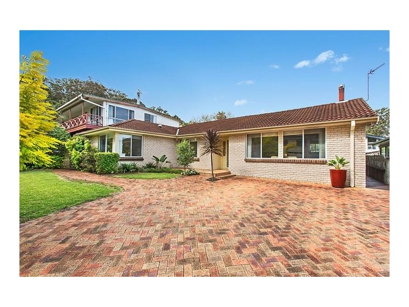 15 Kanangra Drive, Thirroul NSW 2515
