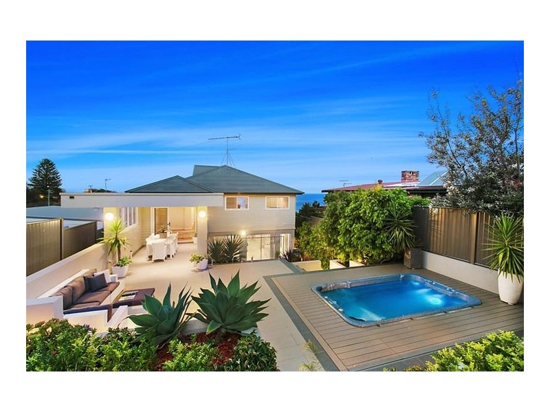 660 Lawrence Hargrave Drive, Coledale NSW 2515