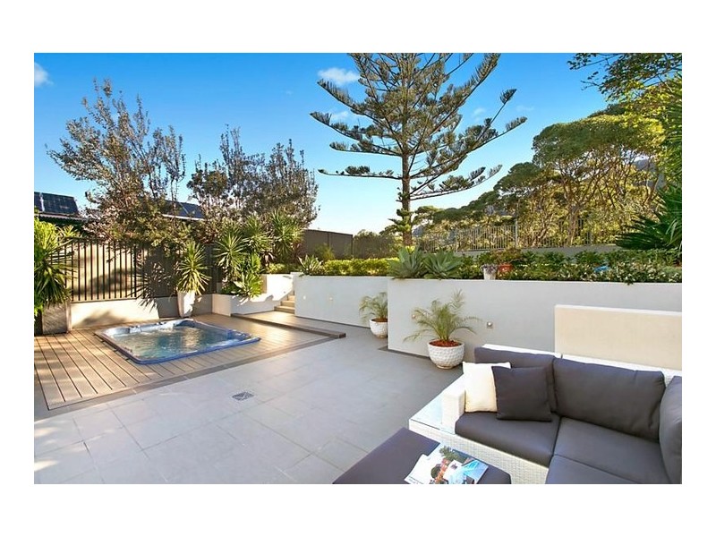 660 Lawrence Hargrave Drive, Coledale NSW 2515