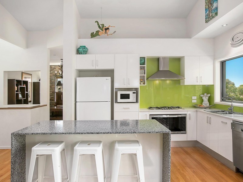 33F Hospital Road, Bulli NSW 2516