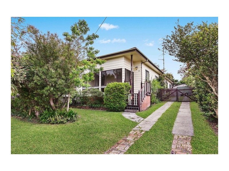 42 Campbell Street, Woonona NSW 2517