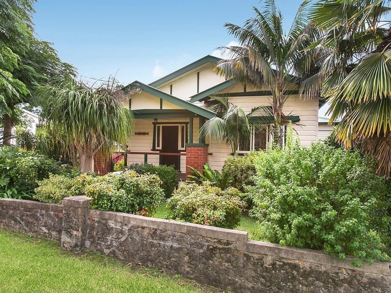37 Gray Street, Woonona NSW 2517