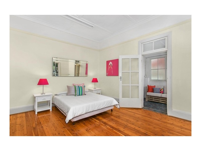 4 Gladstone Avenue, Wollongong NSW 2500