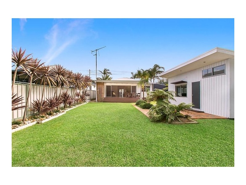 33 Railway Parade, Woonona NSW 2517