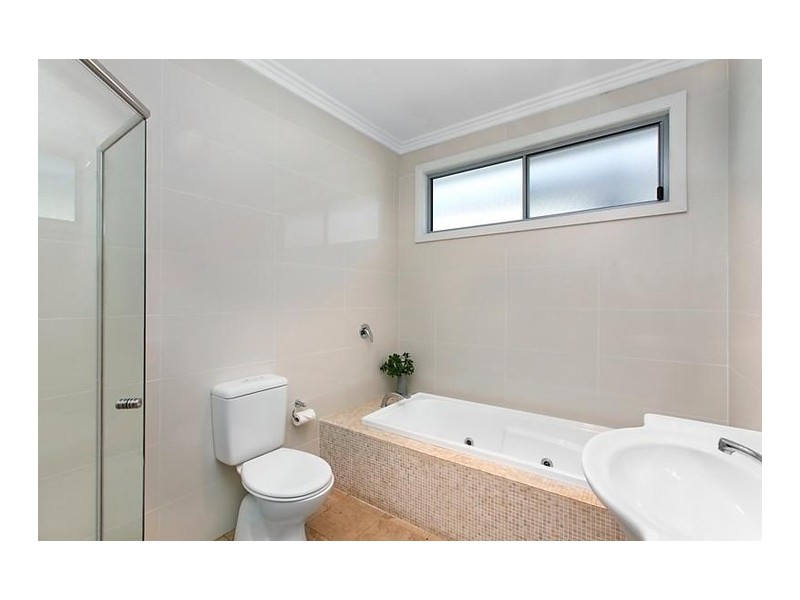 33 Railway Parade, Woonona NSW 2517