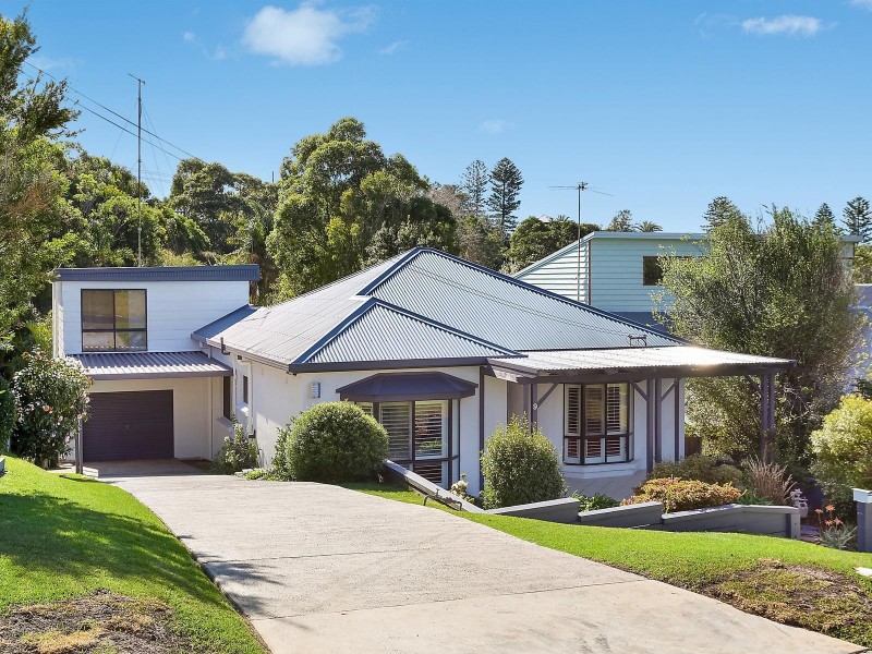 9 Headland Avenue, Austinmer NSW 2515