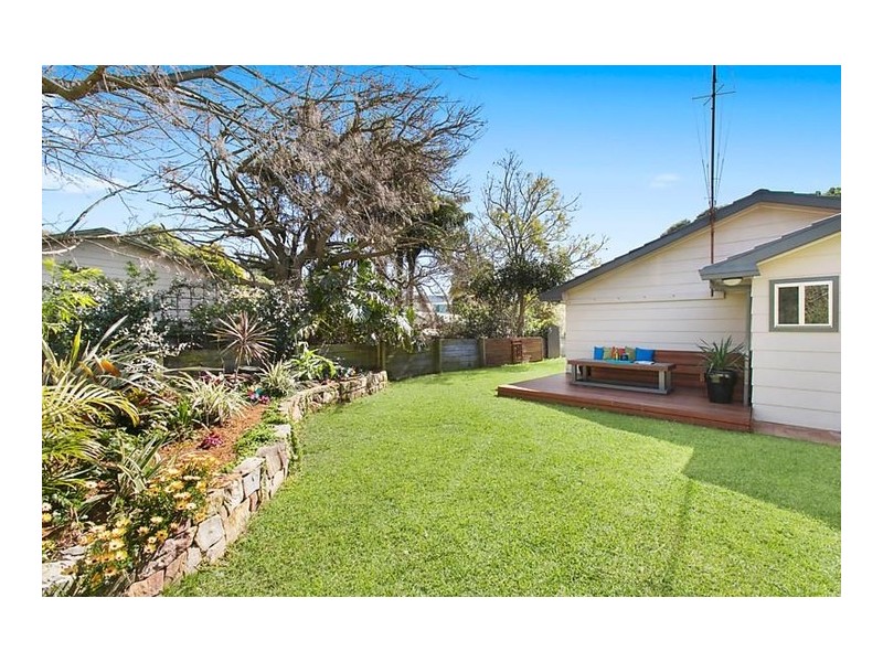 2 Dumbrell Road, Bulli NSW 2516