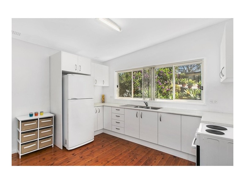 25 Arunta Drive, Thirroul NSW 2515