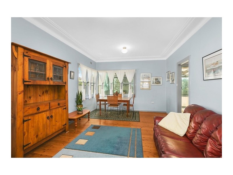 32 Cawley Road, Bellambi NSW 2518