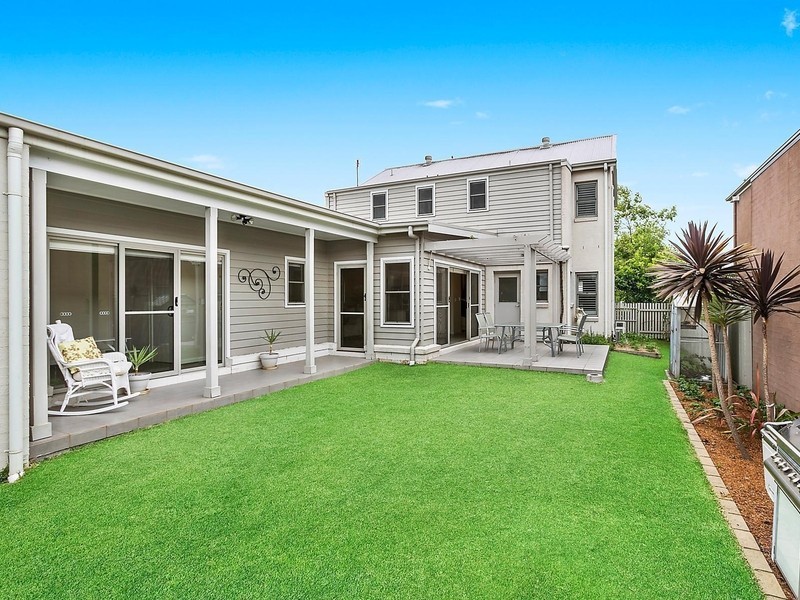 15 Broughton Avenue, Tullimbar NSW 2527