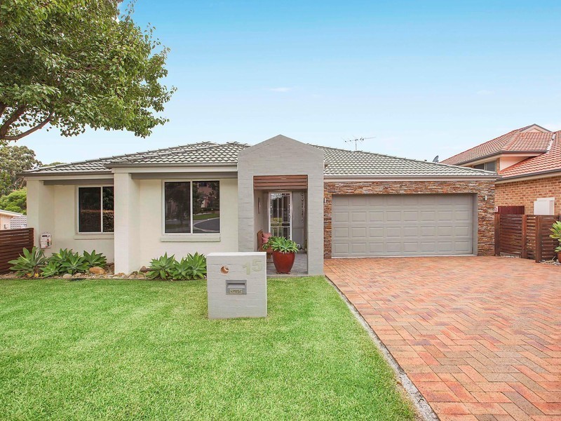 15 Peppermint Circuit, Woonona NSW 2517