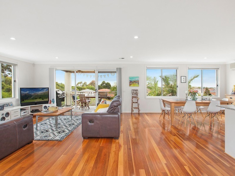 15 Peppermint Circuit, Woonona NSW 2517