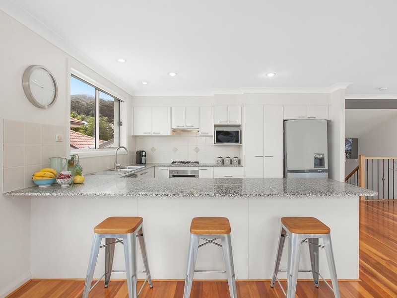 15 Peppermint Circuit, Woonona NSW 2517