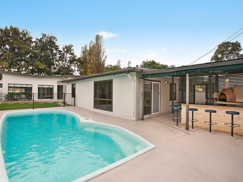 4 Albert Street, Corrimal NSW 2518