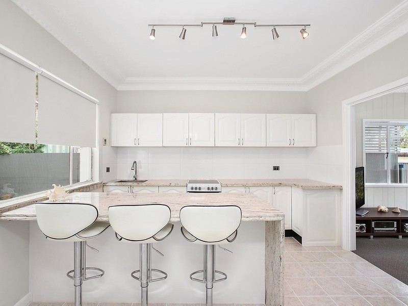 4 Albert Street, Corrimal NSW 2518