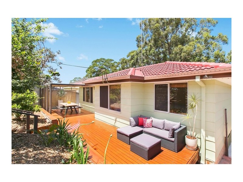 7 Stanley Avenue, Farmborough Heights NSW 2526