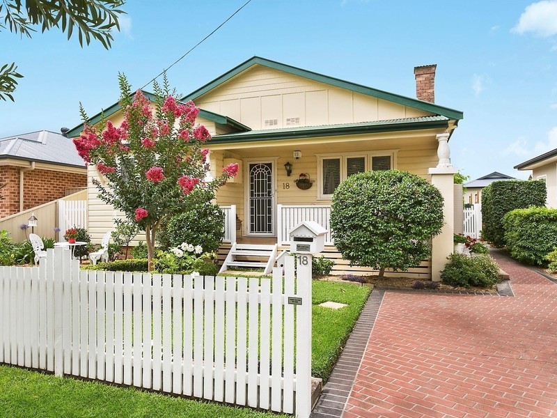 18 Baan Baan Street, Dapto NSW 2530