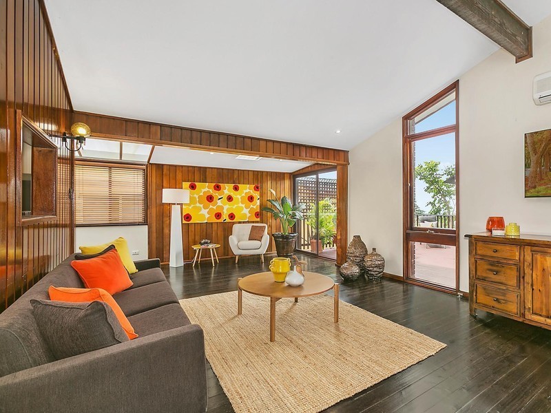 27 Kanangra Drive, Thirroul NSW 2515