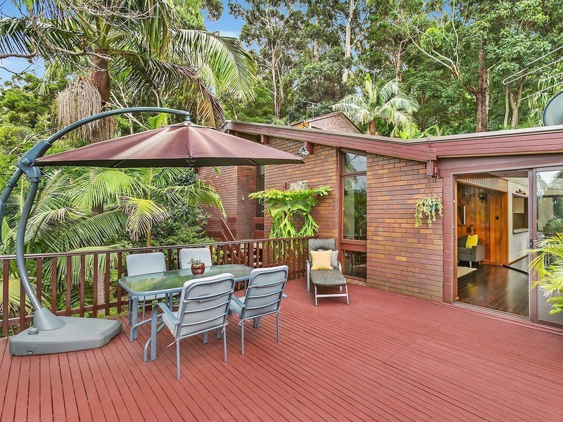 27 Kanangra Drive, Thirroul NSW 2515