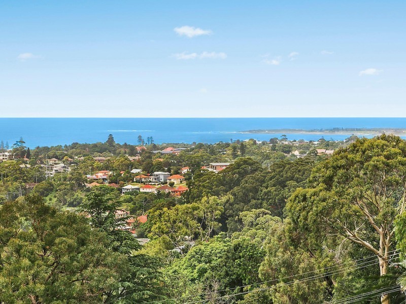 27 Kanangra Drive, Thirroul NSW 2515