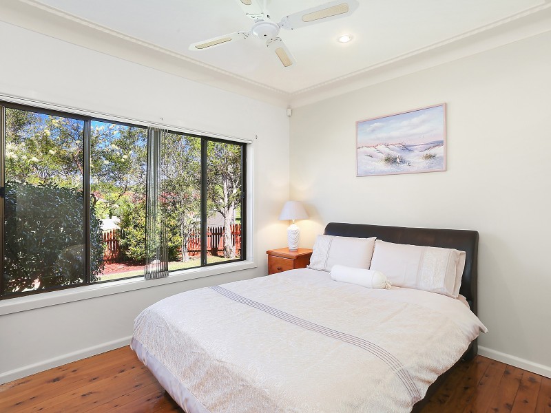 81 Hopewood Crescent, Fairy Meadow NSW 2519