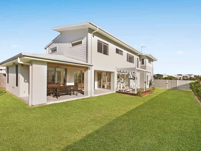 35 Kilncar Crescent, Thirroul NSW 2515