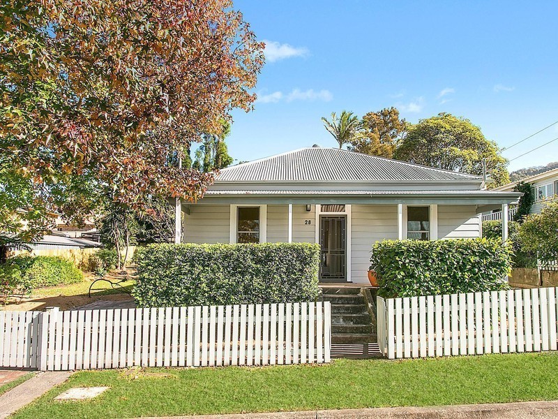 28 Mason Street, Thirroul NSW 2515