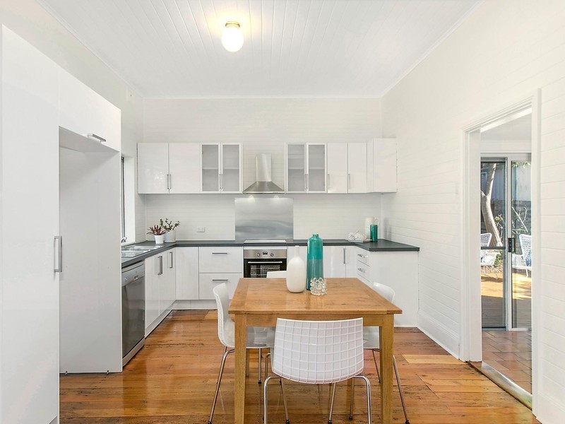 28 Mason Street, Thirroul NSW 2515