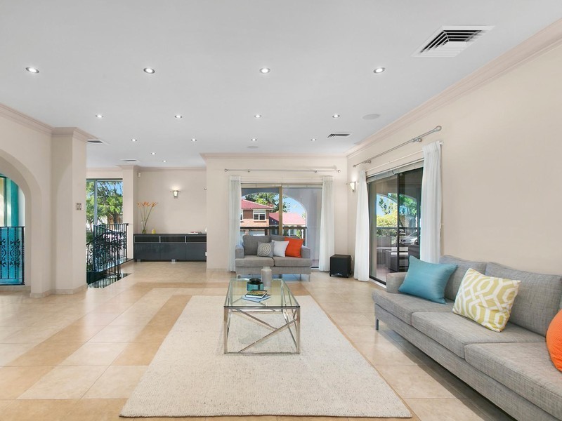 4 Day Avenue, Figtree NSW 2525