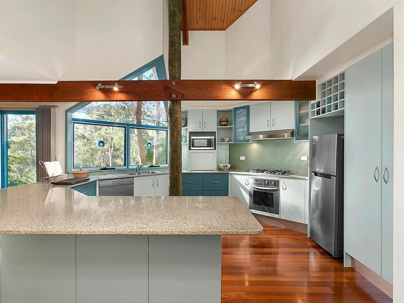 6 Sturt Place, Bulli NSW 2516