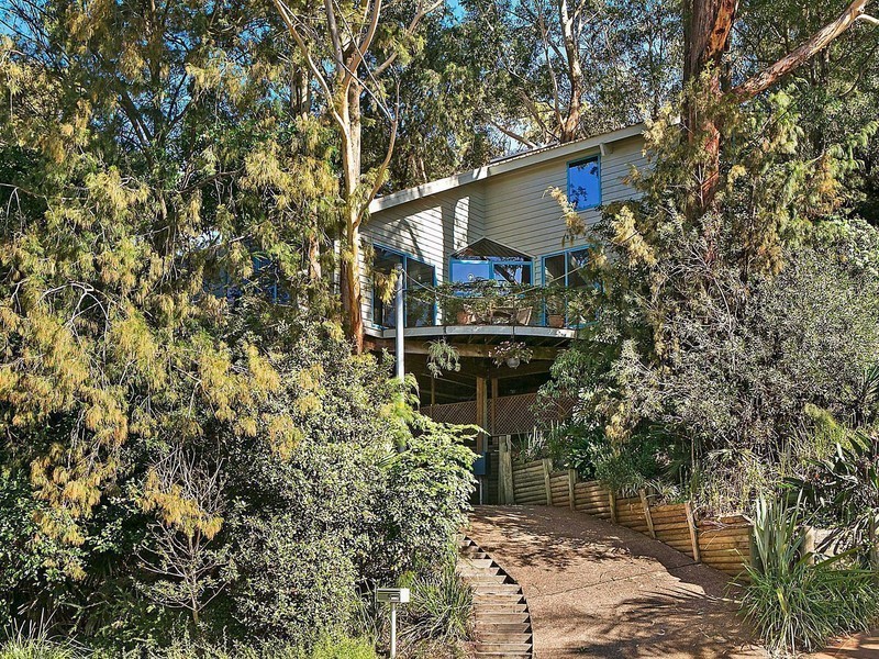 6 Sturt Place, Bulli NSW 2516