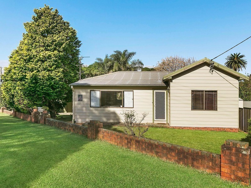 4 Dumbrell Road, Bulli NSW 2516