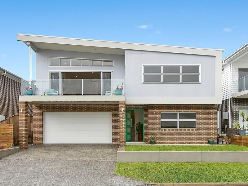 8 Air Avenue, Bulli NSW 2516