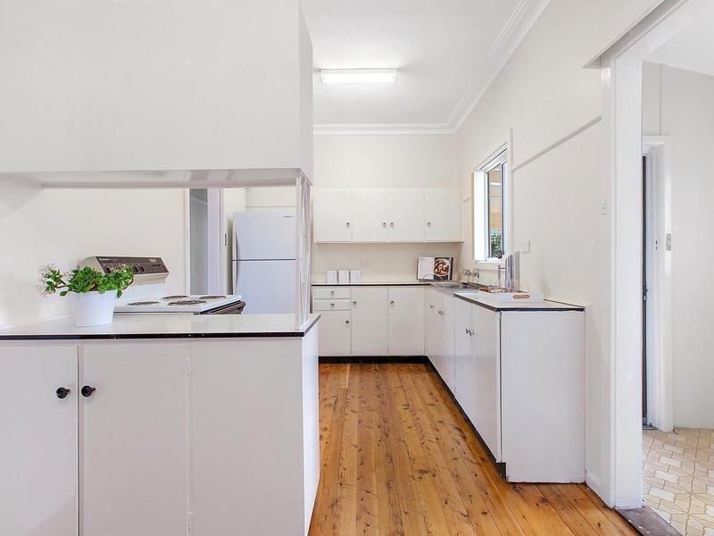 32 Beacon Avenue, Bulli NSW 2516