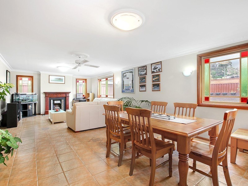 36 Margaret Street, Balgownie NSW 2519